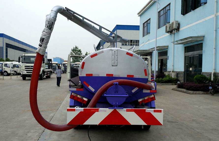 性價之王國六東風福瑞卡吸糞車