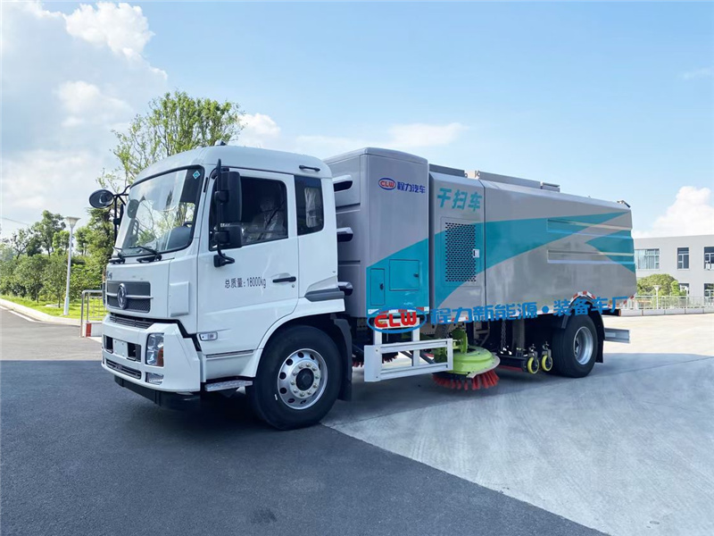 新品上市：8方純電動(dòng)吸塵車配置圖片