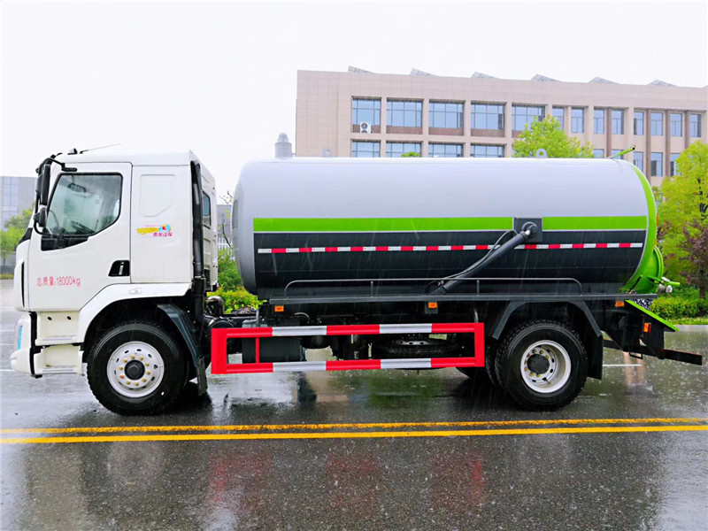 廣州東風(fēng)多利卡8方吸污車廠家直接送貨上門