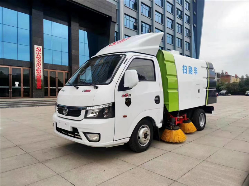 東風途逸掃路車物業，小區環衛首選車身比較小巧靈活，純電動、汽油、柴油三種動力可供選擇