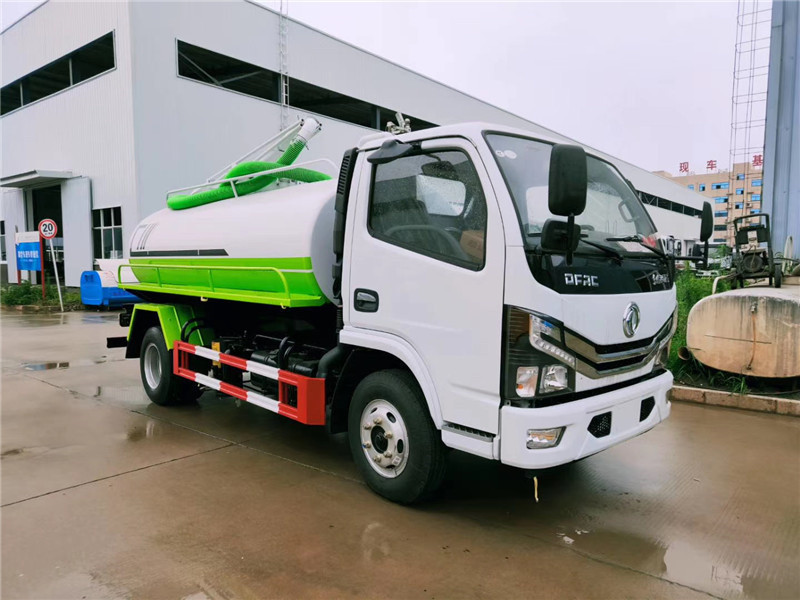 東風凱普特環衛清洗吸污車可以在密度大，道路窄的城市和街道使用