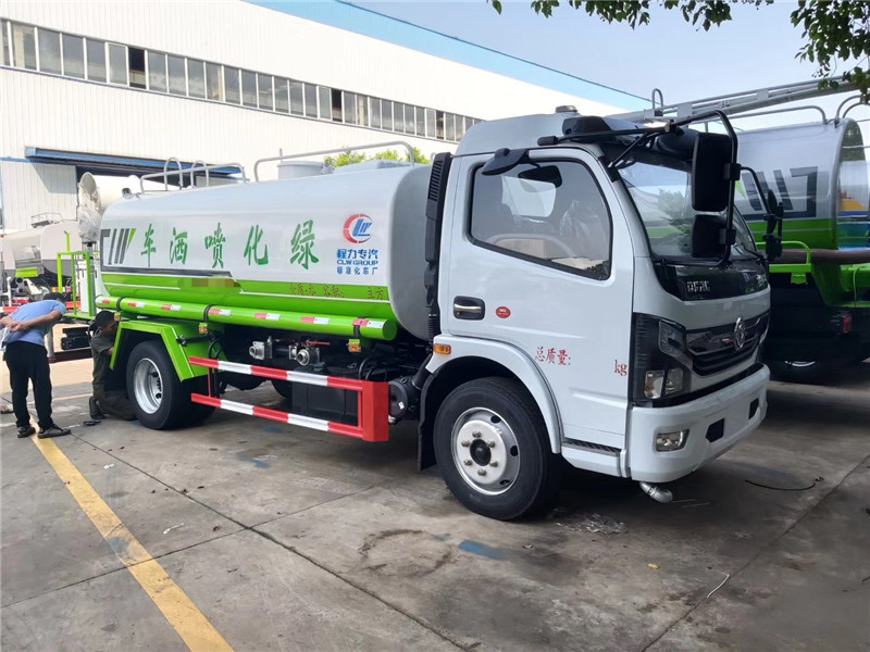 東風華神T5灑水車車具有性能優良，工作可靠、效率高、維修方便