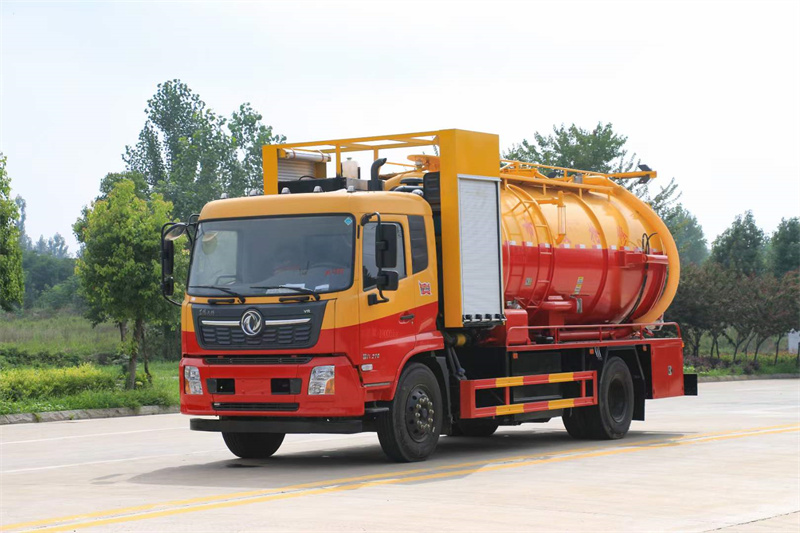 市?搶政?修，救險(xiǎn)排澇利器東風(fēng)天錦清洗吸污車，市面上最暢?的銷?車型