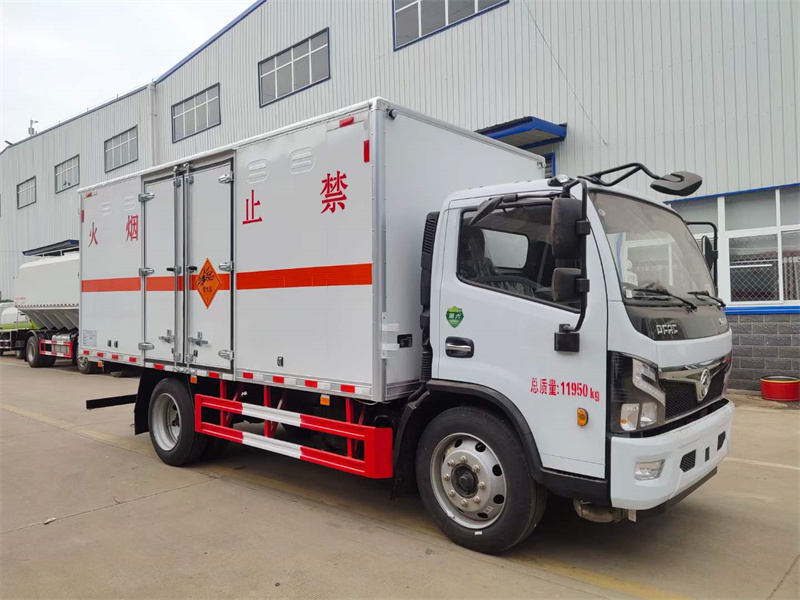 東風(fēng)福瑞卡F7爆破器材運輸車