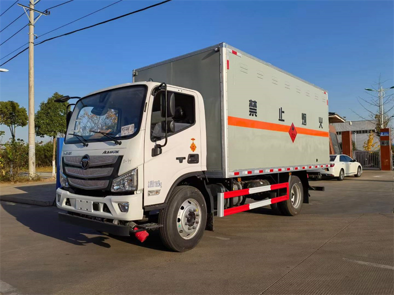 福田歐馬可易燃?xì)怏w廂式運輸車