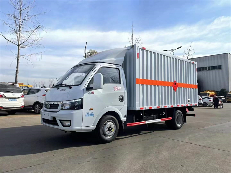 東風(fēng)途逸二類易燃?xì)怏w廂式運輸車
