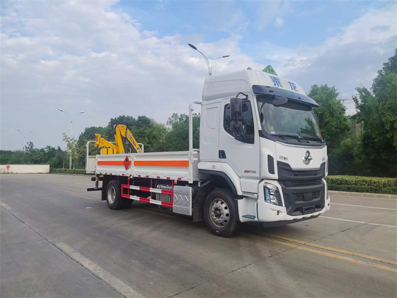 東風(fēng)柳汽H5氣瓶帶吊機運輸車