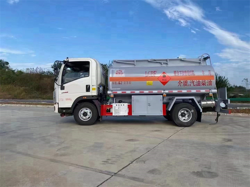 重汽6.2方工地加油車(chē)