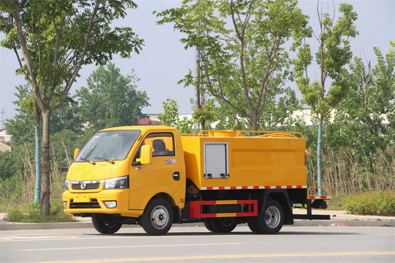 藍牌地下車庫東風途逸疏通車