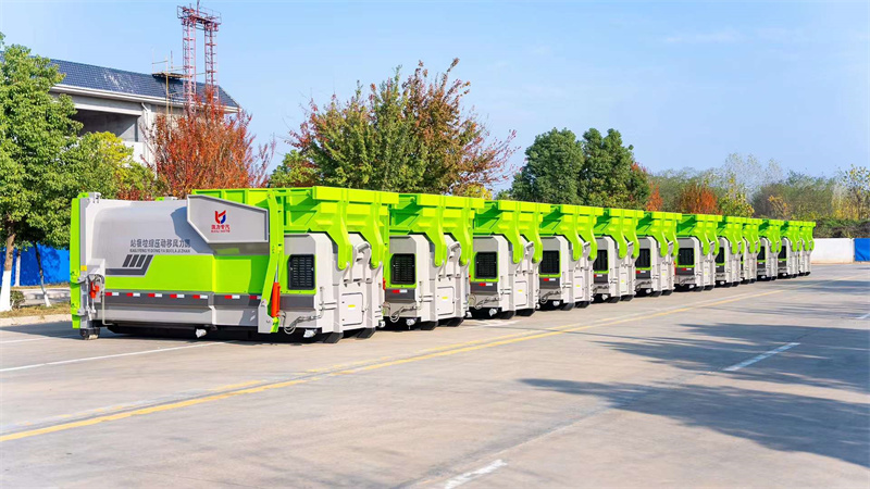 程力集團(tuán)凱力風(fēng)第四批12臺移動壓縮垃圾站風(fēng)暴席卷全國